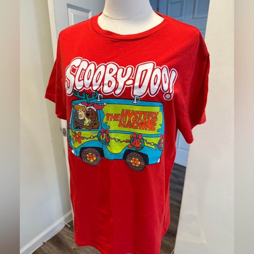 Scooby-Doo Graphic Tee | Mystery Machine Red T-Shirt | Size L